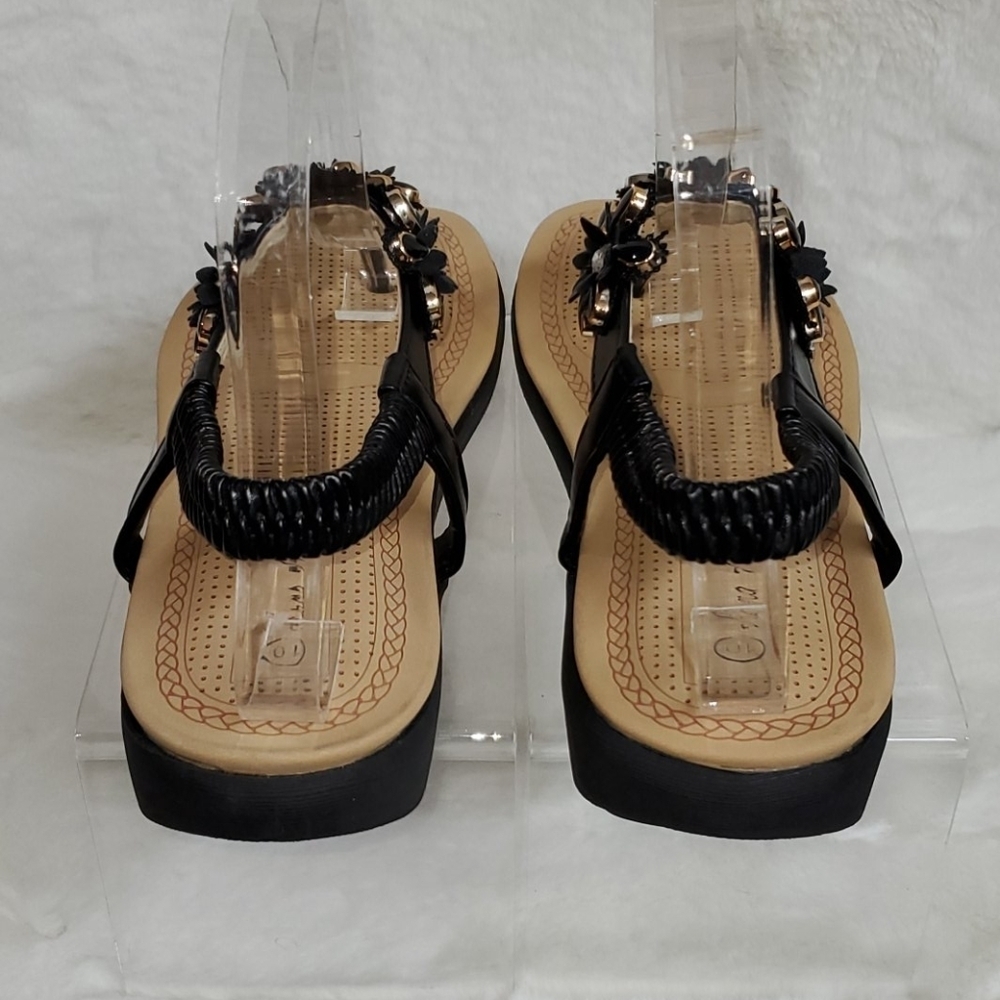 ANNA ALMEIDA BLACK & GOLD FLORAL SANDALS 👡 - Picture 5 of 7